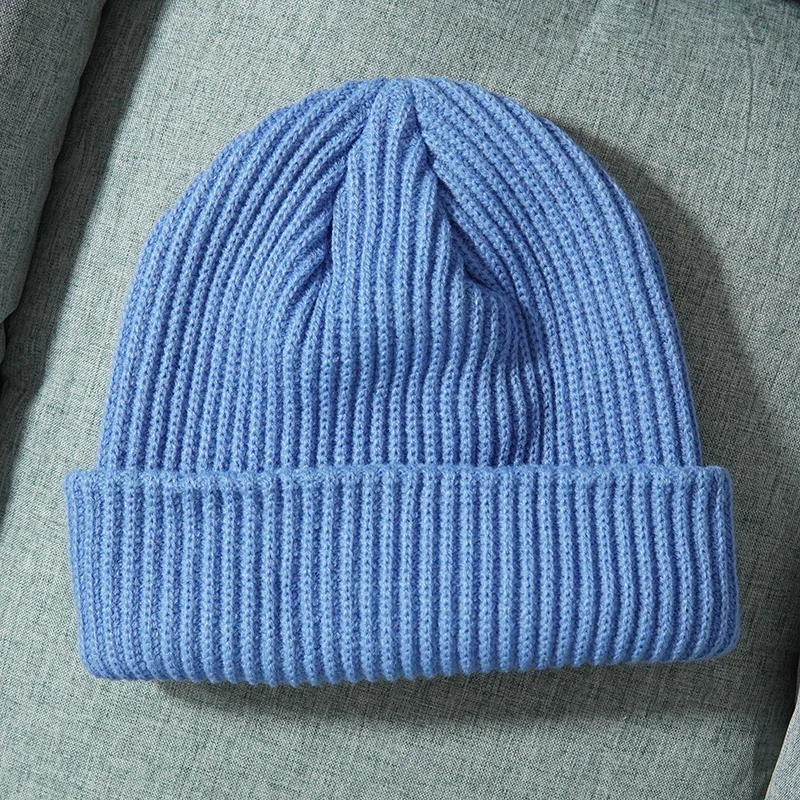 Gruba czapka beanie z dzianiny na jesień i zimę Jasnoniebieski
