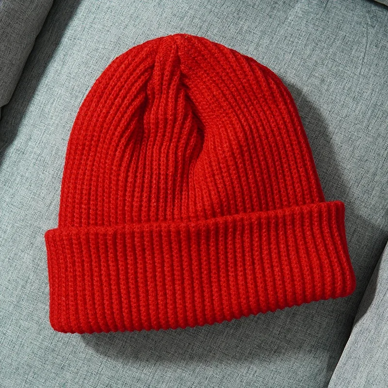 Gruba czapka beanie z dzianiny na jesień i zimę Czerwony