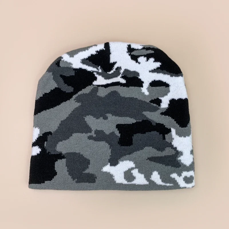Ciepła czapka beanie w kamuflaż na jesień i zimę Lm6216