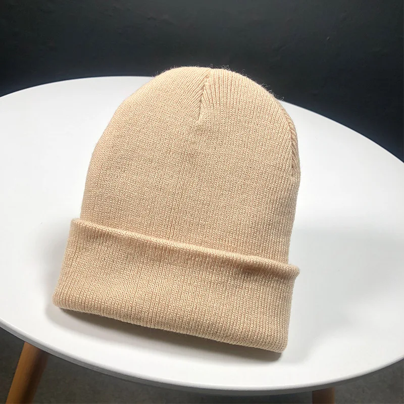 Czapka beanie unisex dzianinowa na jesień i zimę Beżowy