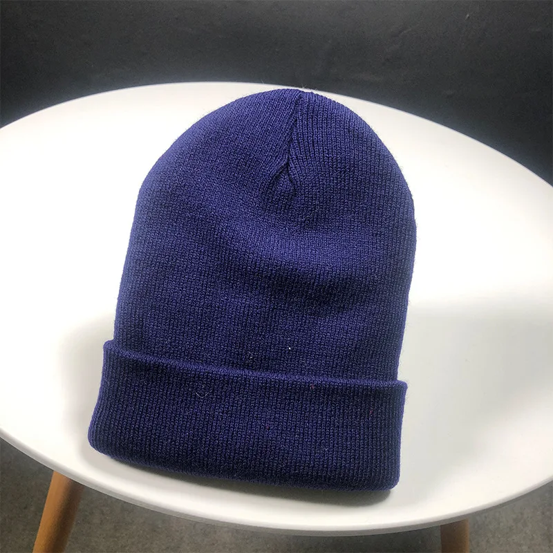 Czapka beanie unisex dzianinowa na jesień i zimę Ciemnoniebieski