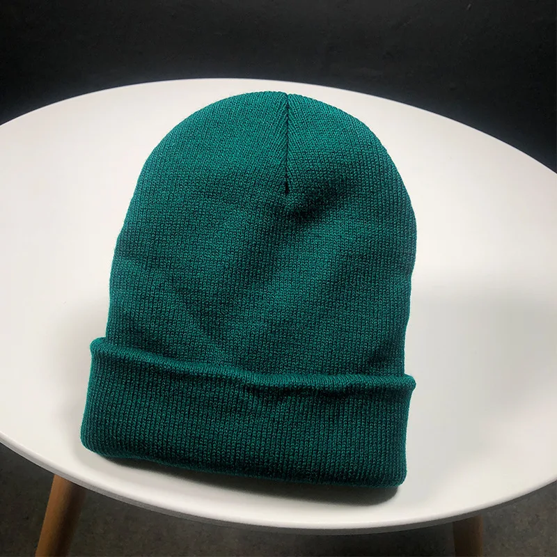 Czapka beanie unisex dzianinowa na jesień i zimę Ciemnozielony