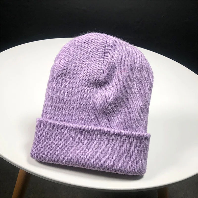 Czapka beanie unisex dzianinowa na jesień i zimę Jasnofioletowy