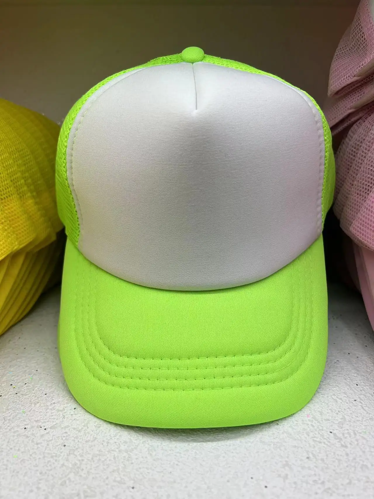 Czapka trucker z siatką 5-panelowa, letnia czapka z daszkiem Fluorescence green1