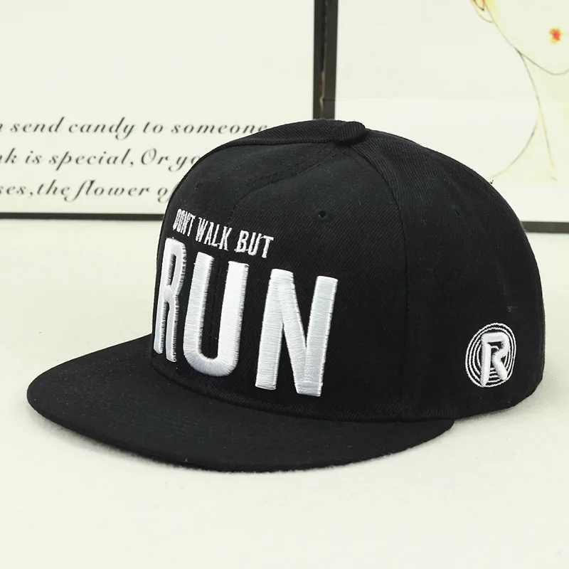 Czapka z daszkiem z płaskim rondem, haftowana, regulowana snapback Mz108 52