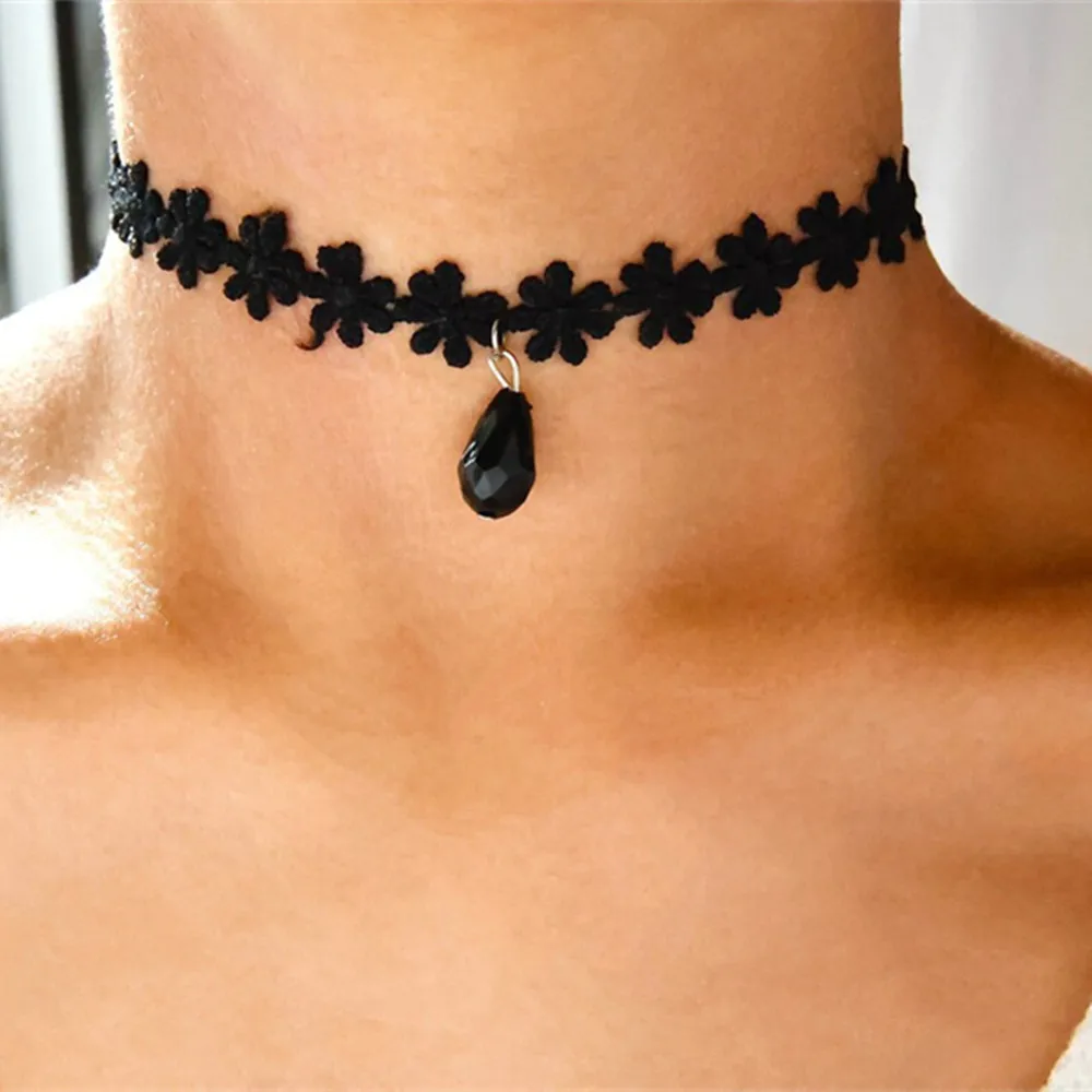 Czarny choker koronkowy z sercem i sztuczną perłą naszyjnik imprezowy Kolor jasnożółtego złota