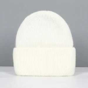 Damska czapka zimowa beanie - ciepła, miękka, dzianinowa Biały