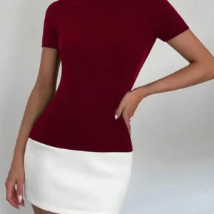Damska mini sukienka bodycon z krótkim rękawem Bordowy