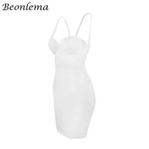Damska sukienka mini bodycon na ramiączkach - dopasowana, na lato Biały