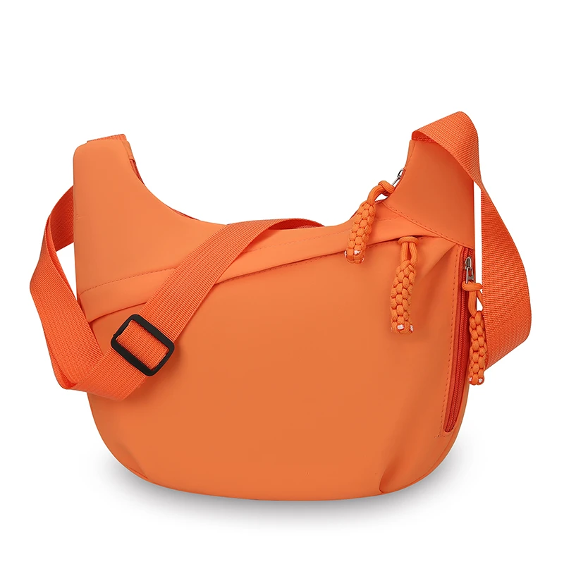 Damska torba na ramię crossbody z tkaniny - duża i pojemna Pomarańczowy