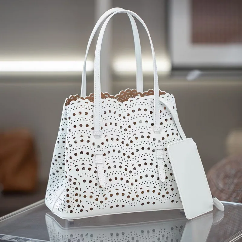 Damska torebka tote ze wzorem ażurowym w stylu retro Biały