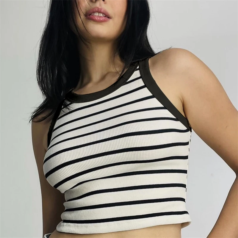 Damski crop top z napisem i krótkim rękawem Biały