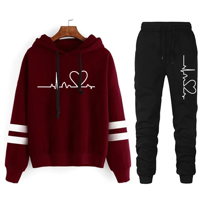 Damski dres w paski – bluza z kapturem i spodnie lub osobno Wineset