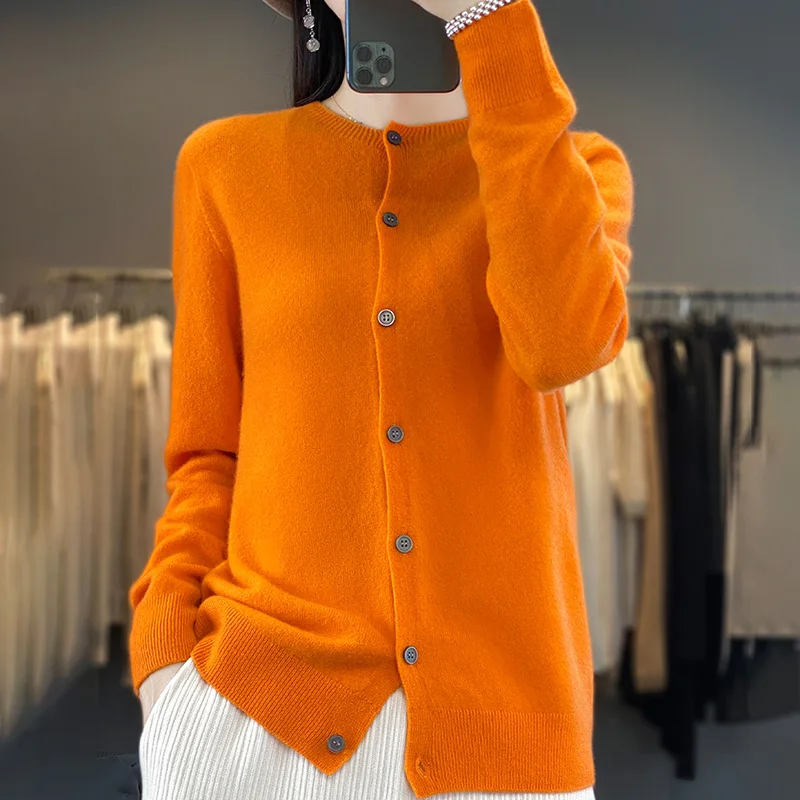 Damski sweter kardigan z wełny merino zapinany Pomarańczowy