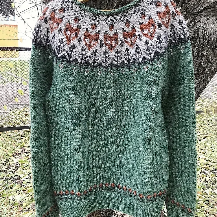 Damski sweter oversize z dzianiny z okrągłym dekoltem 10