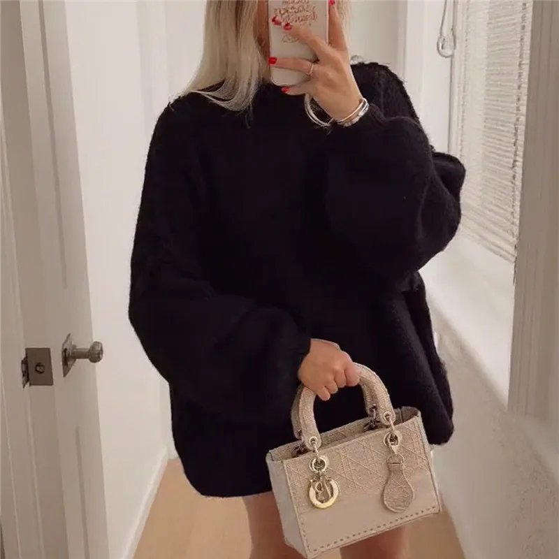 Damski sweter oversize z golfem grube dzianiny C