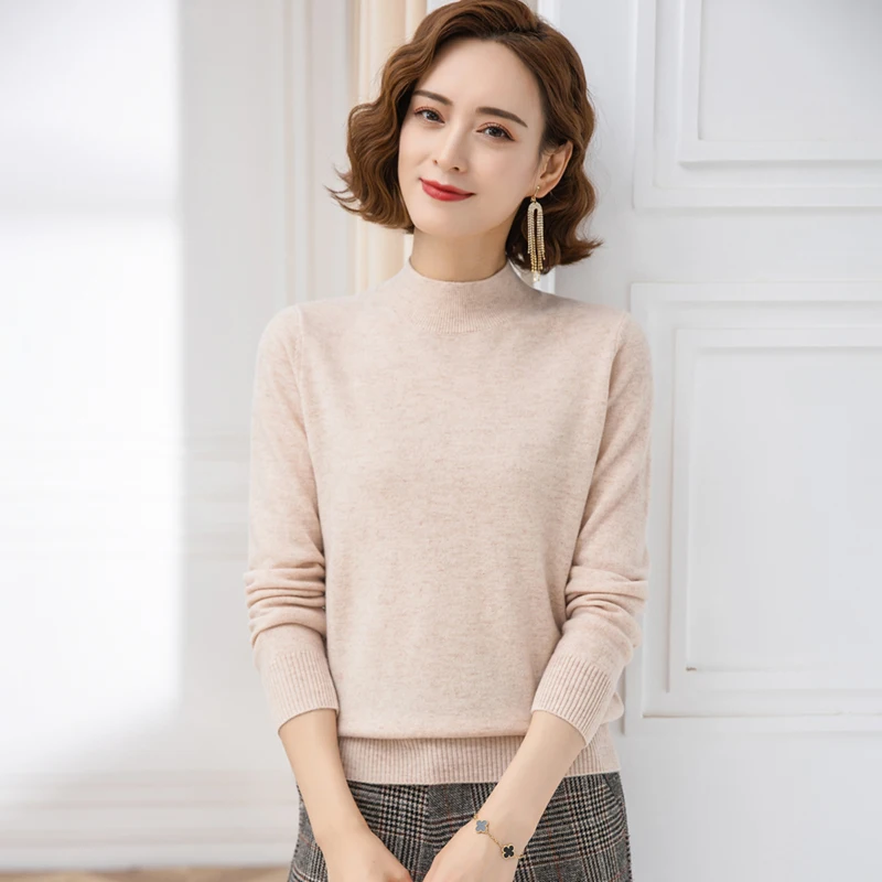 Damski sweter z półgolfem - dzianinowy pulower w stylu vintage Beżowy