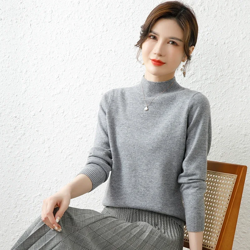 Damski sweter z półgolfem - dzianinowy pulower w stylu vintage Szary