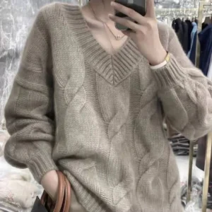 Damski sweter z wełny merino z dekoltem w serek Głównik
