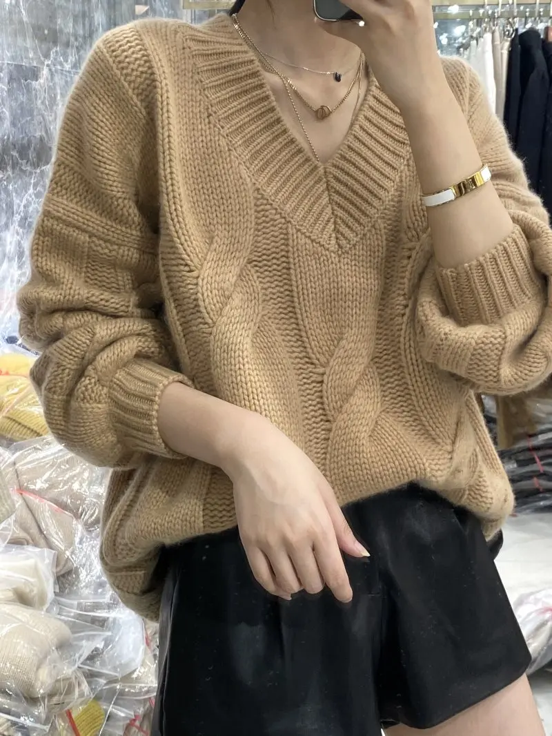 Damski sweter z wełny merino z dekoltem w serek Jintuose
