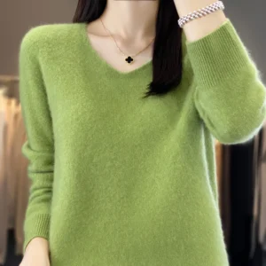 Damski sweter z wełny merynosów, dekolt w serek Guogreen