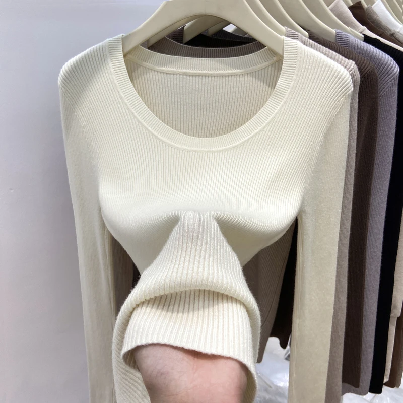 Damski dopasowany sweter z golfem prosty na jesień i zimę Morela