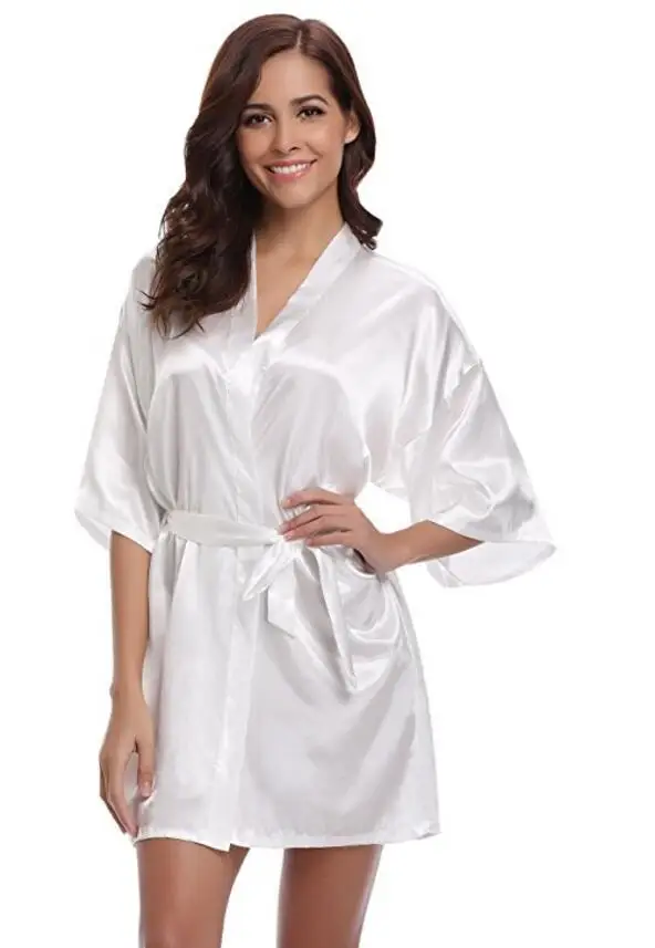 Damski szlafrok satynowy kimono krótki Biały