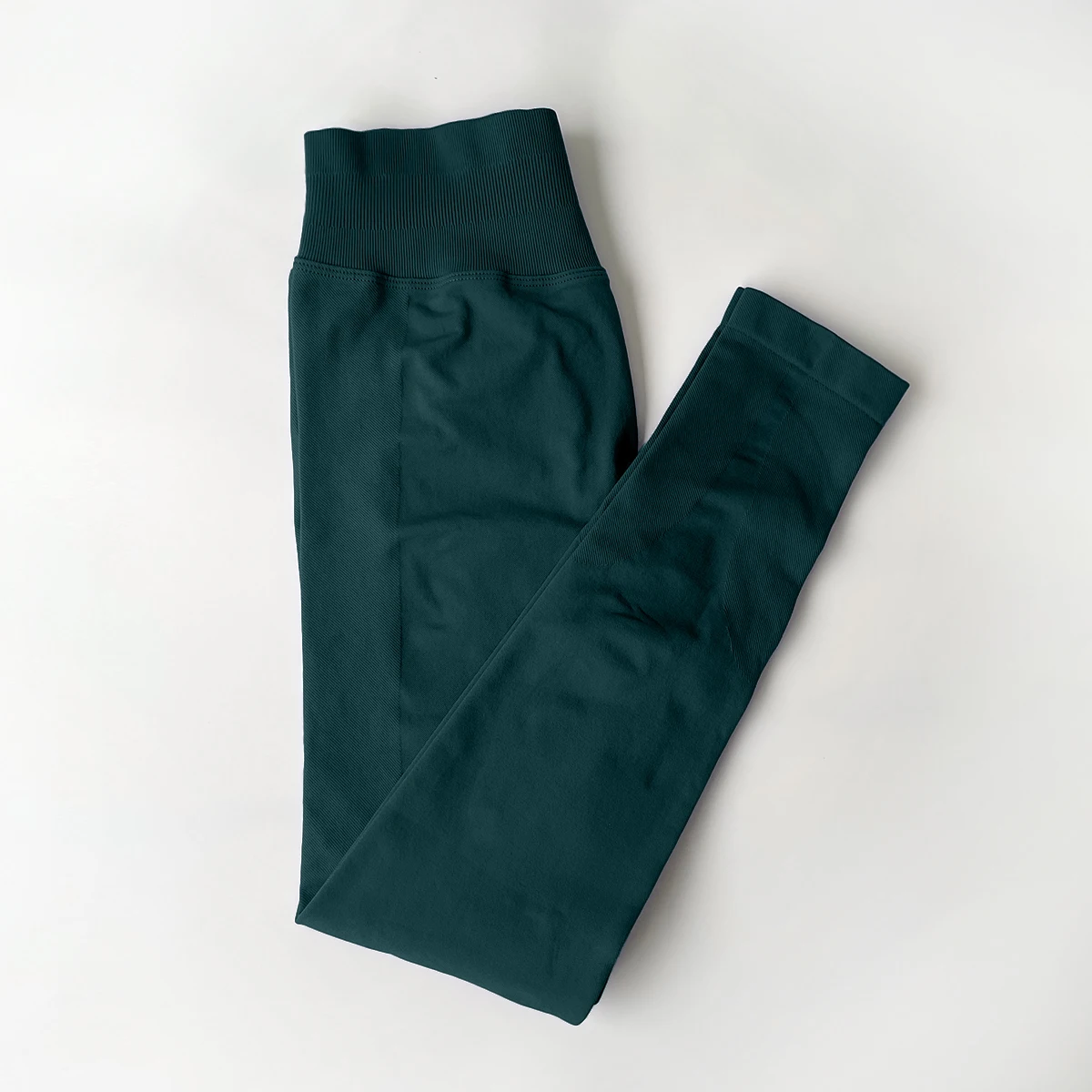 Damski 3-częściowy zestaw fitness – bezszwowy top, szorty i biustonosz Pine leggings