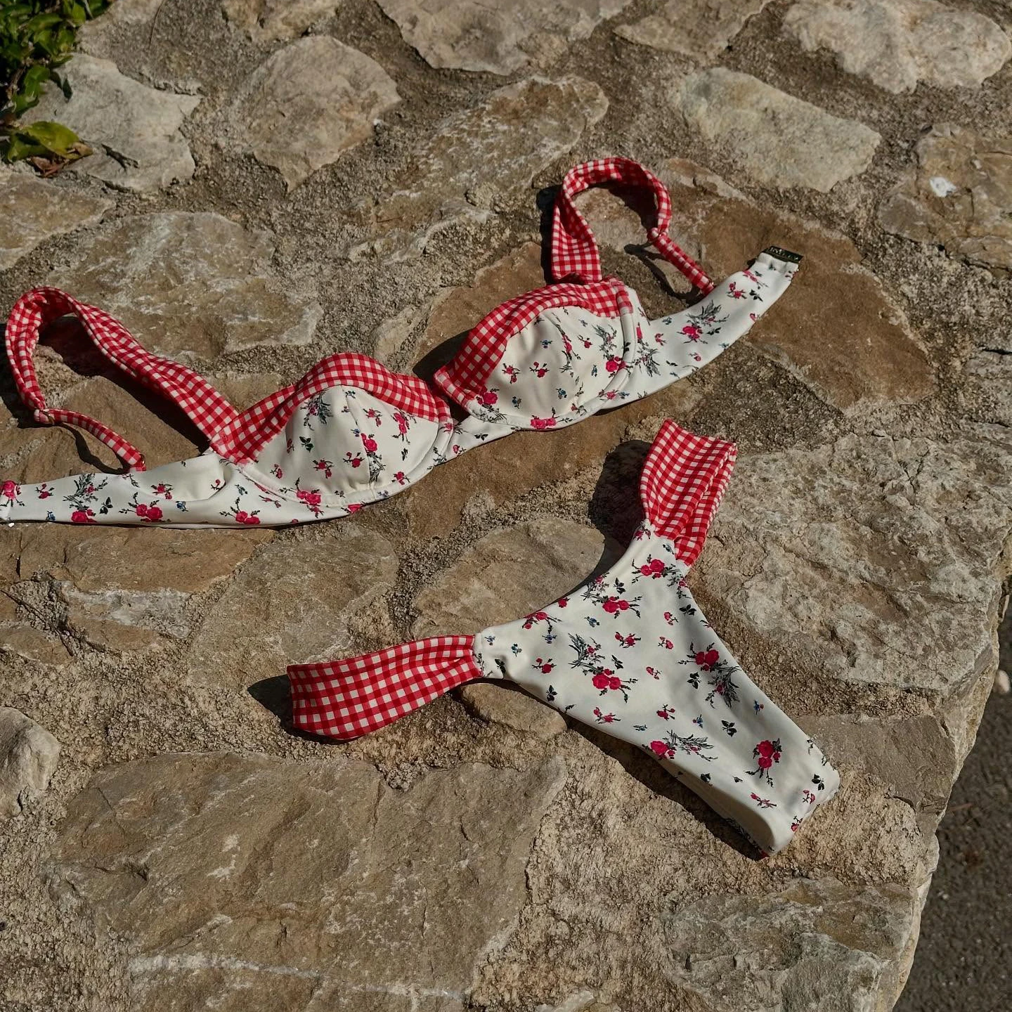 Damski strój kąpielowy bikini push-up w kwiaty Bikini2