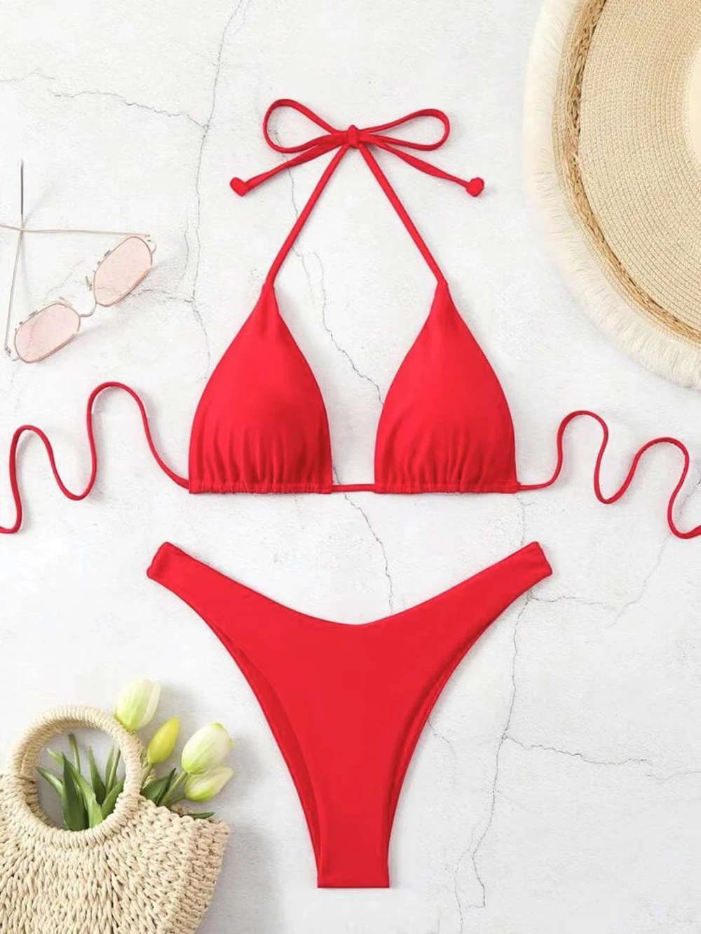 Damskie bikini z wiązaniem na szyi i stringami Style d