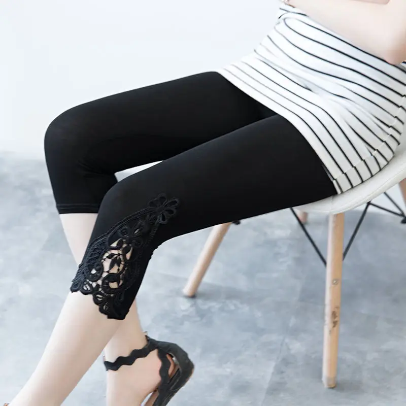 Damskie legginsy 3/4 z koronką, sportowe rybaczki na lato Czarny
