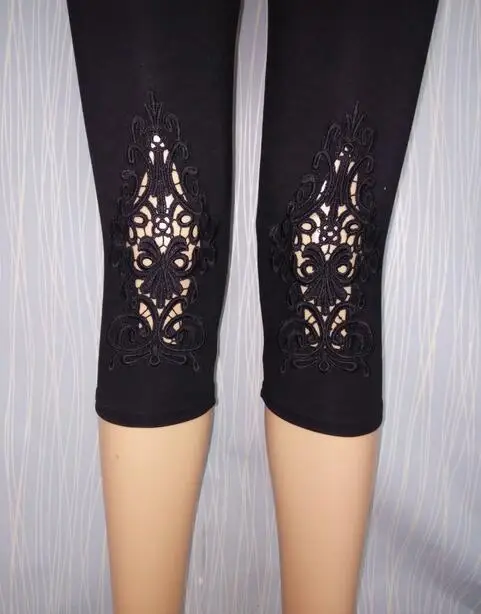 Damskie legginsy 3/4 z koronką w dużych rozmiarach do 7XL Czarny