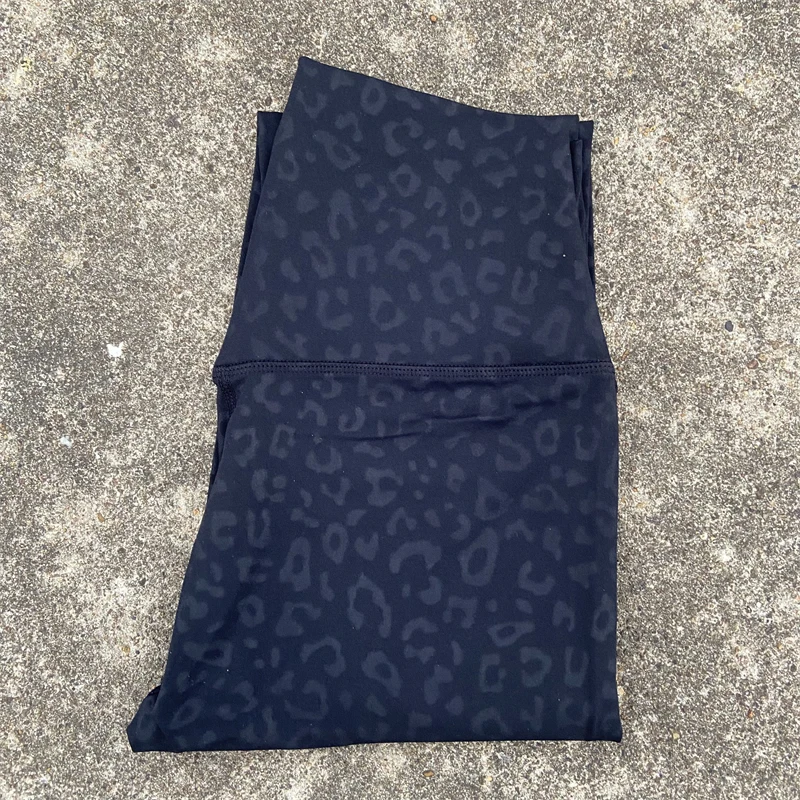 Damskie legginsy sportowe z kieszeniami i wysokim stanem Embossed leopard