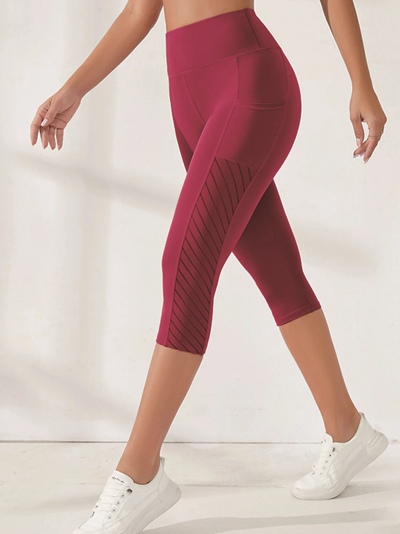 Damskie legginsy 7/8 z wysokim stanem i kieszeniami Bordowy
