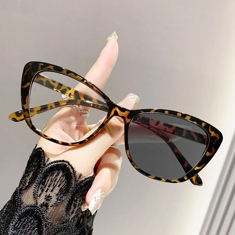 Damskie okulary korekcyjne fotochromowe kocie oko na minus Deep leopard