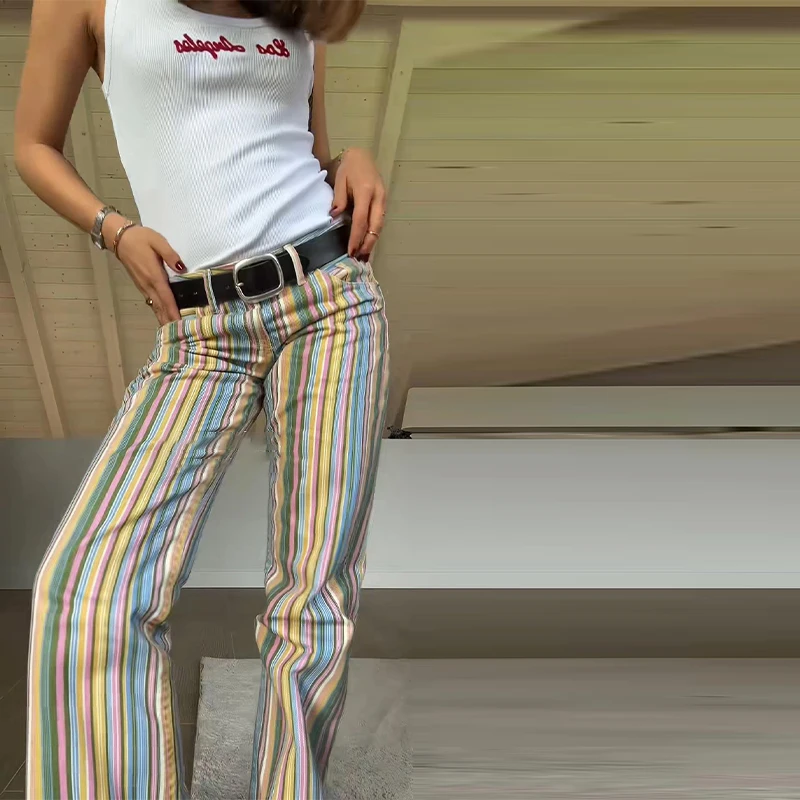 Damskie spodnie dżinsowe w kolorowe paski, szerokie nogawki A image color