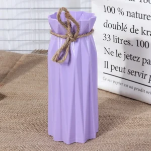 Dekoracyjny wazon imitujący ceramikę z owinięciem ze sznurka Fioletowy