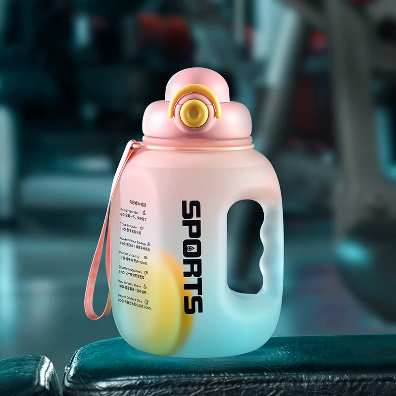 Duża sportowa butelka na wodę ze słomką do fitnessu Różowy