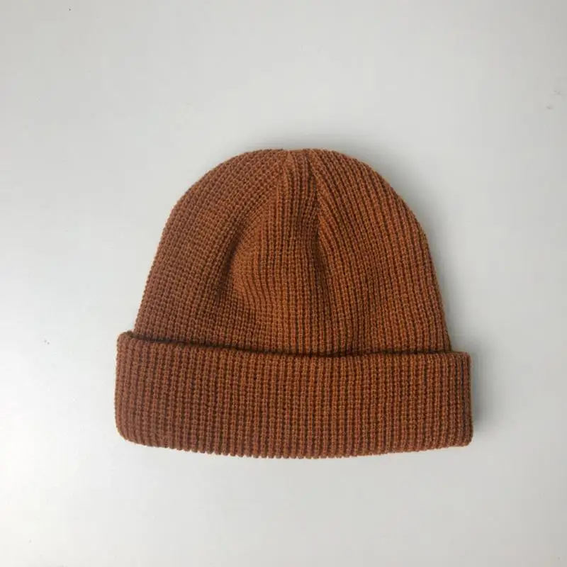 Dziecięca czapka beanie zimowa dziergana z pętelką Brązowy