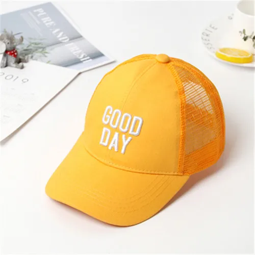 Dziecięca czapka z daszkiem z haftem dla chłopca i dziewczynki Good day 004