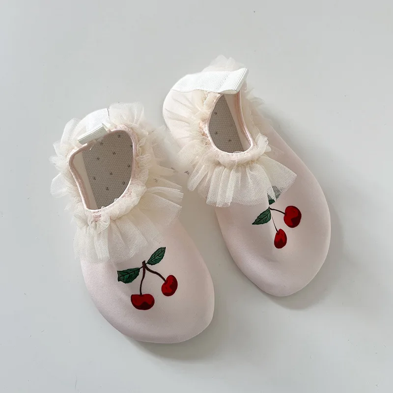 Dziecięce buty do wody antypoślizgowe z motywem Beżowy