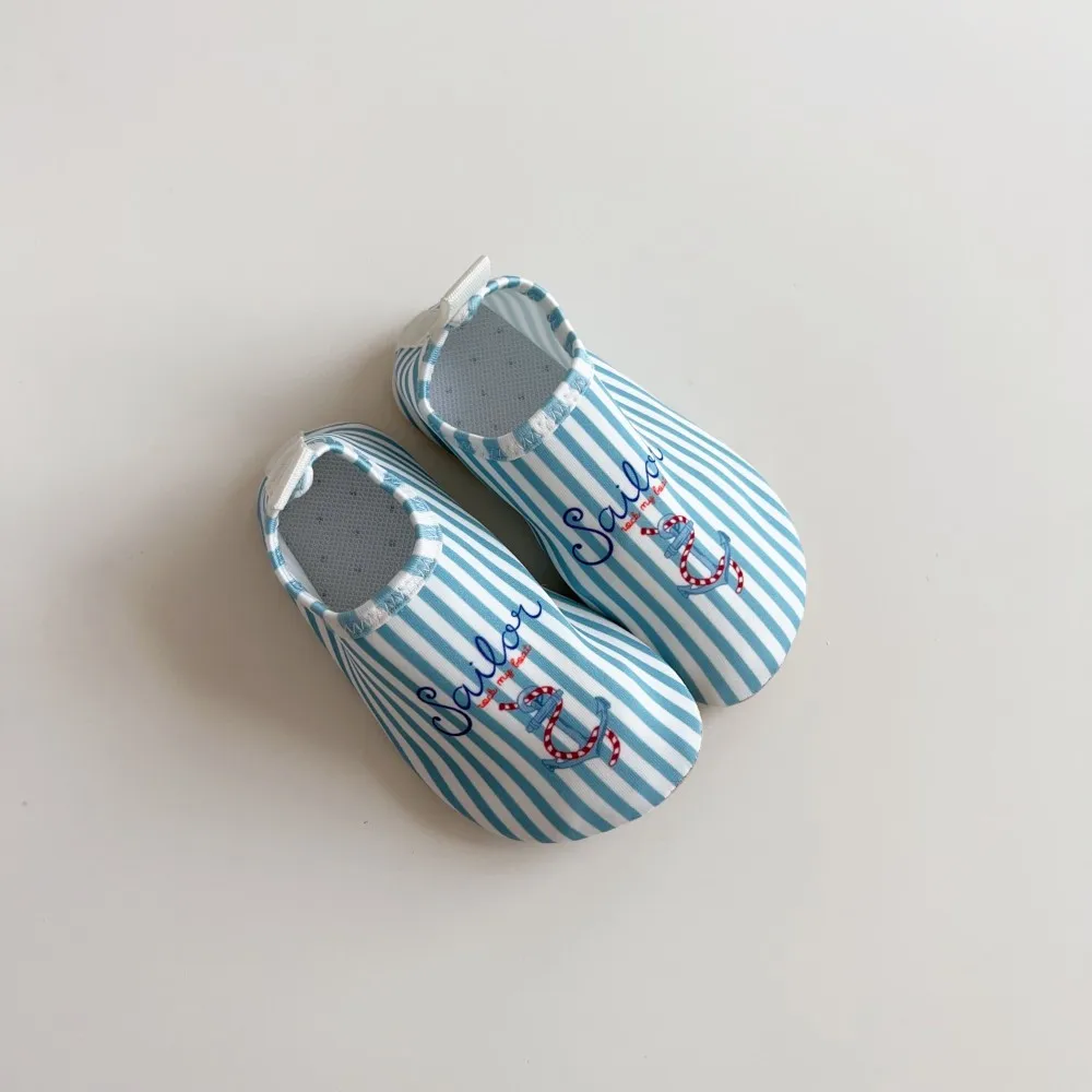 Dziecięce buty do wody antypoślizgowe z motywem Niebieski