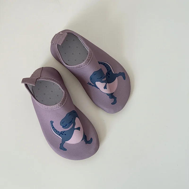 Dziecięce buty do wody antypoślizgowe z motywem Dino