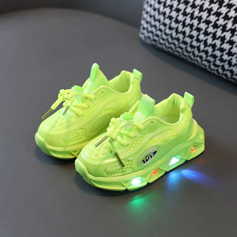 Dziecięce buty sportowe z podświetleniem LED Zielony