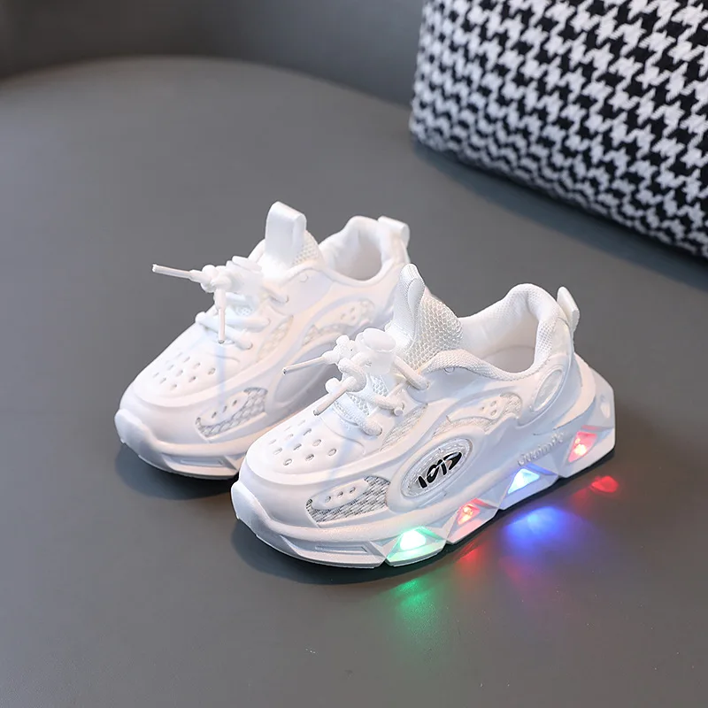 Dziecięce buty sportowe z podświetleniem LED Biały
