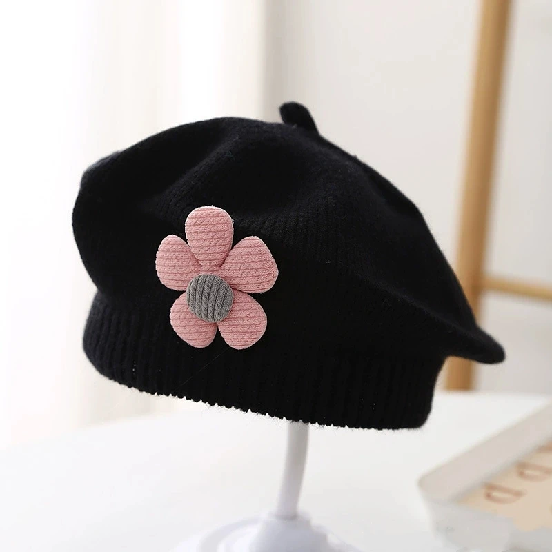 Dziecięcy beret zimowy z dzianiny dla dziewczynki Style 33