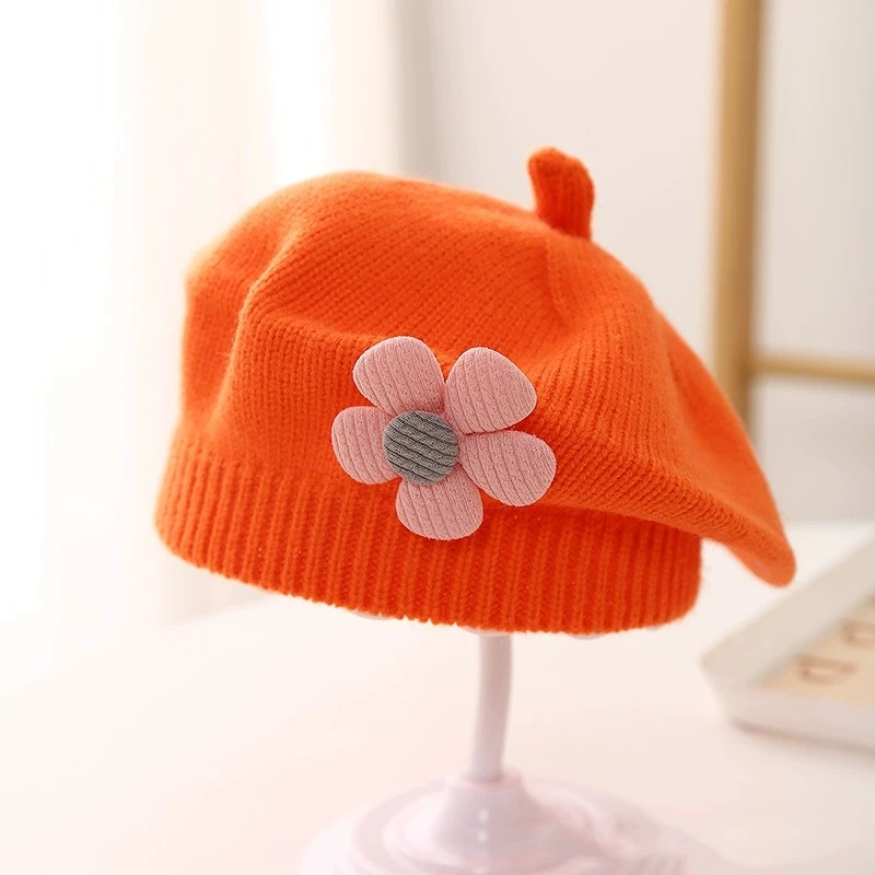 Dziecięcy beret zimowy z dzianiny dla dziewczynki Style 36