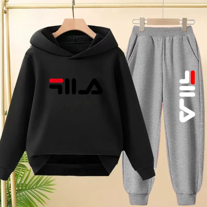 Dziecięcy dres jesienny – bluza z kapturem i spodnie 13