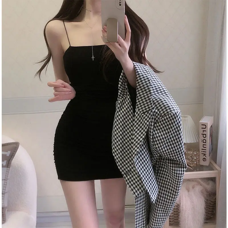 Elegancka mini sukienka bez rękawów typu A Czarny