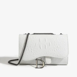 Elegancka torebka damska na łańcuszku crossbody z połyskiem M25725d